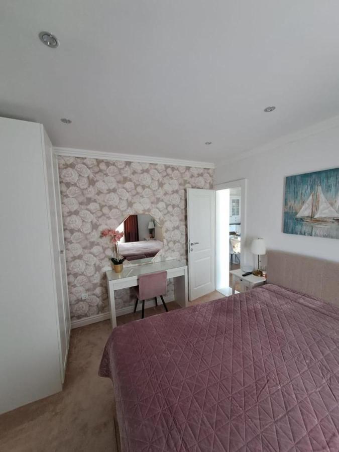 Summer Fantasy Apartment Макарська Екстер'єр фото